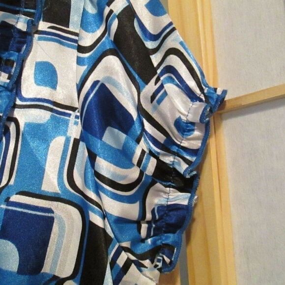 Maurices Geometric Print Tie Neck Top Sz M - Picture 3 of 6